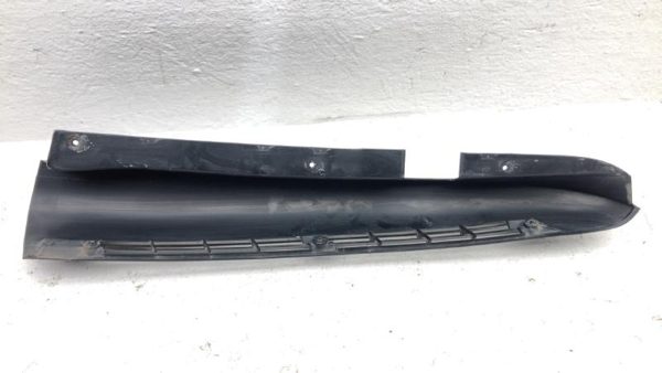 1992-1994 Chevy Suburban Driver Left Rear Moulding On Corner Panel Oem — photo 11