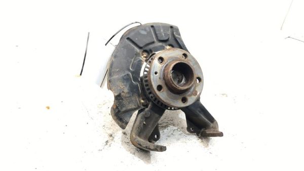 1999-2011 Vw Jetta Driver Left Front Spindle Steering Knuckle With Wheel Hub — photo 1