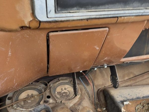 1975-1980 Chevy Silverado C20 Ash Tray Assembly Oem Slide Out Dash Tan — photo 2