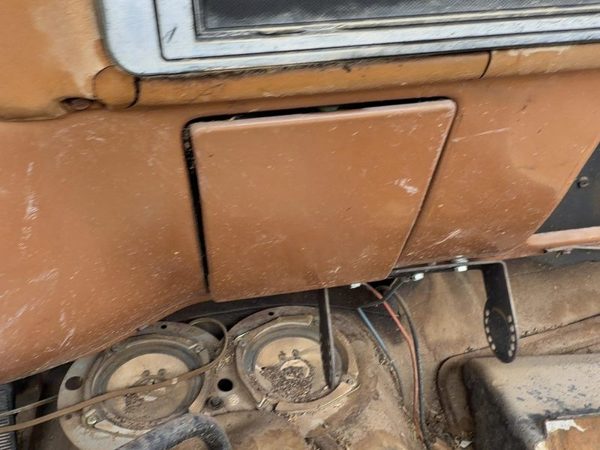 1975-1980 Chevy Silverado C20 Ash Tray Assembly Oem Slide Out Dash Tan — photo 4