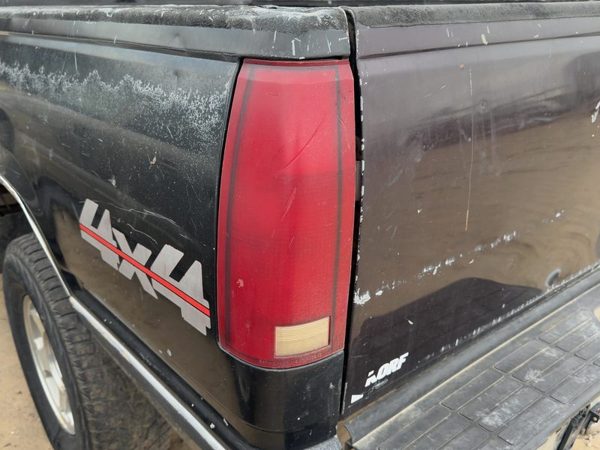 1988-1999 Chevy Silverado 1500 Driver Left Tail Light Brake Lamp Oem Rear — photo 4