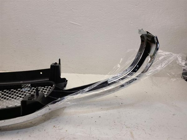 2002 Sier15 Grille New Aftmkt — photo 14