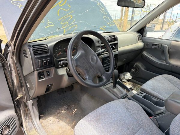 1998 Isuzu Rodeo — vehicle photo 3