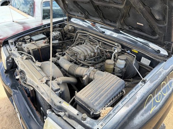 1998 Isuzu Rodeo — vehicle photo 2