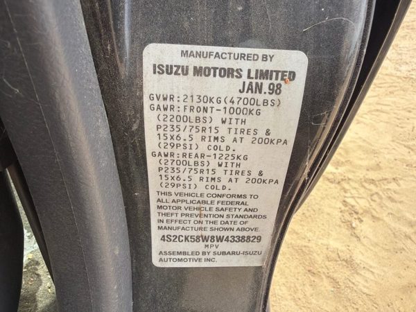 1998 Isuzu Rodeo — vehicle photo 4