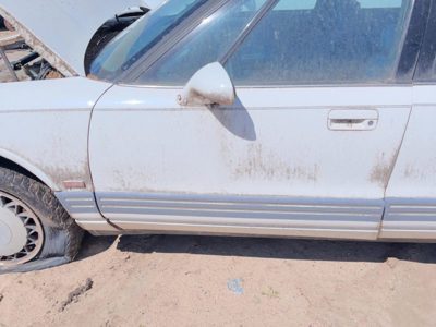 1993 Oldsmobile 88 Front Door LH White
