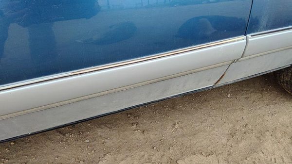 89-91 Olds Cutlass Calais Driver Left Front Moulding From Door Trim Blue 2 Door — photo 6