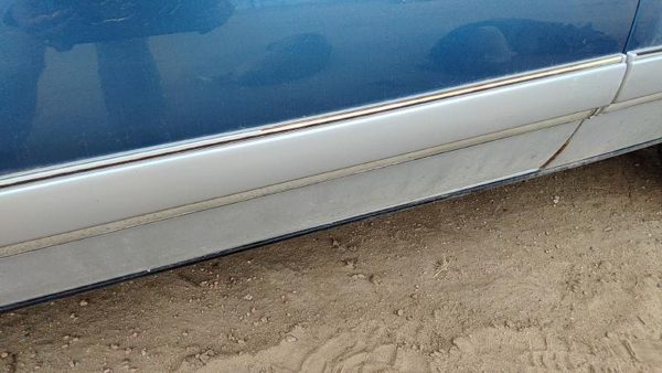 89-91 Olds Cutlass Calais Driver Left Front Moulding From Door Trim Blue 2 Door — photo 5
