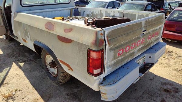 1984 Dodge D350 Pickup Box/bed Assembly — photo 2