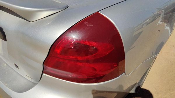 04-08 Pontiac Grand Prix Passenger Right Tail Light Brake Lamp Oem Rear Cracked — photo 2