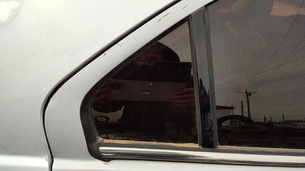 06-12 Ford Fusion Passenger Right Rear Vent Window Back Door Glass With Frame — photo 2