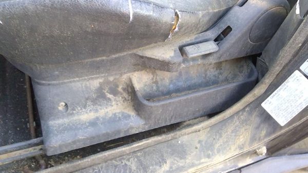 1996 Geo Tracker Driver Left Side Seat Trim Panel Oem Black — photo 9