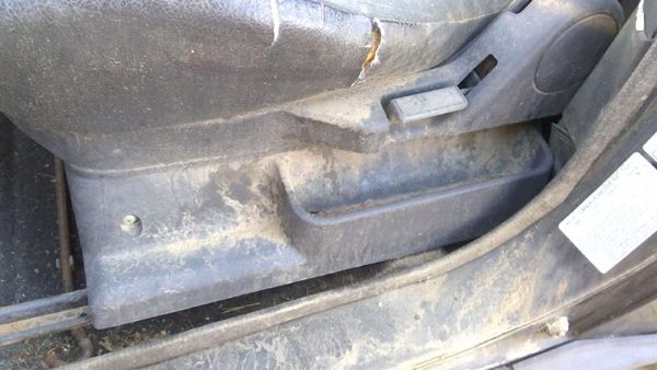 1996 Geo Tracker Driver Left Side Seat Trim Panel Oem Black — photo 8