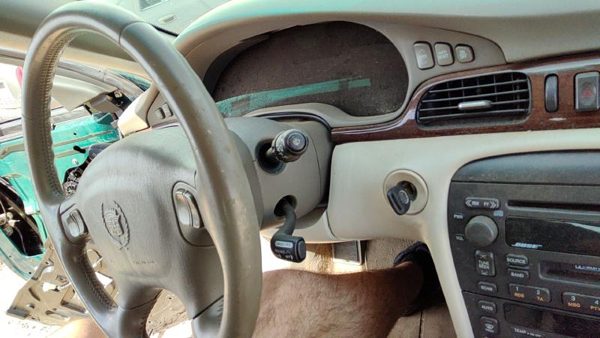 1999 Cadillac Seville Steering Column — photo 4
