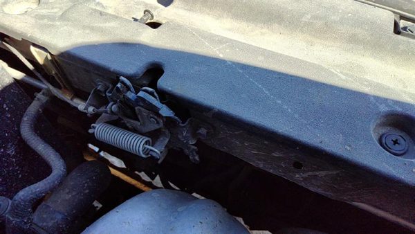 2006-2014 Toyota Rav-4 Hood Latch Assembly With Bracket Oem — photo 1