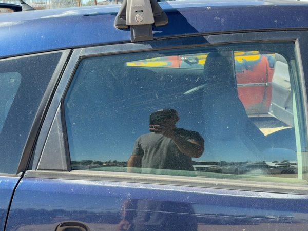 2003-2008 Toyota Matrix Xr Passenger Right Rear Side Window Door Glass Oem Back — photo 2