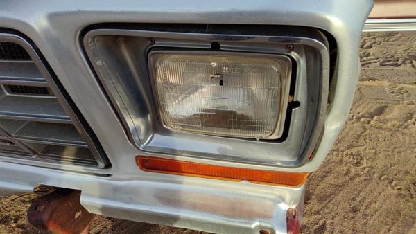 1978-1979 Ford F150 Driver Left Head Light Surround Door Trim Oem D8tz13064e — photo 4