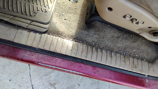 1999-2000 Dodge Durango Driver Left Lower Kick Trim Panel Oem Tan — photo 3
