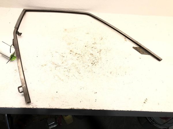 1971 Datsun 240Z Front Door Nissan Passenger Right Upper Window Chrome Frame — photo 1