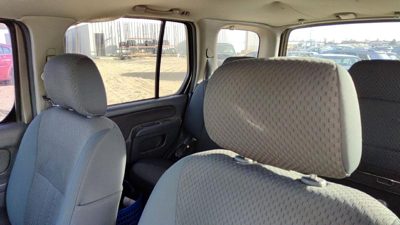 2002-2004 Nissan Xterra Pair Of Front Headrests Oem Left Right Set Seat