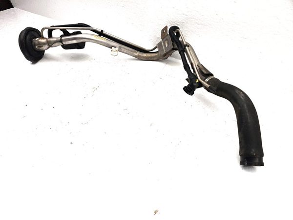 2004-2006 Mazda 3 Fuel Filler Neck Assembly With Gas Cap Oem Complete Bn8F4221Xb — photo 4