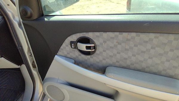 07-09 Chevy Equinox Passenger Right Front Door Trim Panel With Switches Gray 14B — photo 4