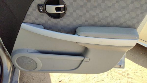 07-09 Chevy Equinox Passenger Right Front Door Trim Panel With Switches Gray 14B — photo 6