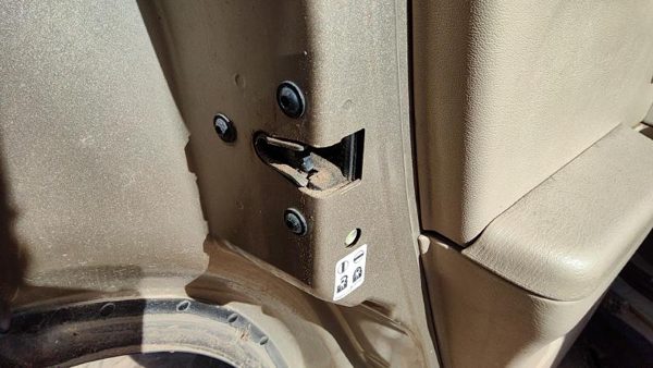 06-12 Grand Vitara Xl-7 Driver Left Rear Door Latch With Rods/Cables Oem Back — photo 1