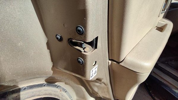 06-12 Grand Vitara Xl-7 Driver Left Rear Door Latch With Rods/Cables Oem Back — photo 3