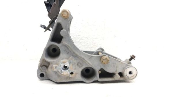 2000 Chevy Silverado 2500 Mount Bracket Set For Alternator 6.0L Oem 10236997 — photo 4
