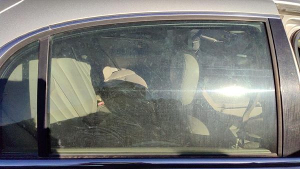 1998-2011 Lincoln Town Car Passenger Right Rear Side Window Door Glass Oem Back — photo 3
