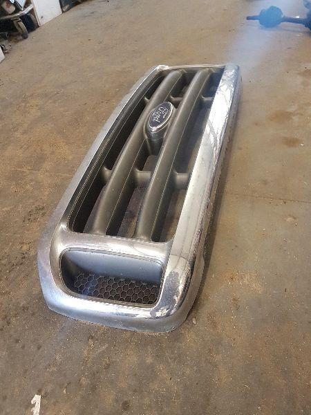 1999-2004 Ford F250 Grille Chrome Surround Oem 1C3z8200baa — photo 2