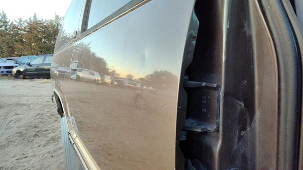 1994 Suburban 1500 Rear Door RH Brown — photo 6