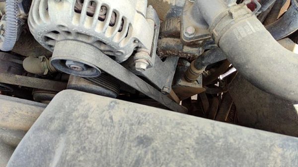 2002 Silverado 2500 Hd Mount Bracket Set For Alternator Oem 8.1l — photo 2