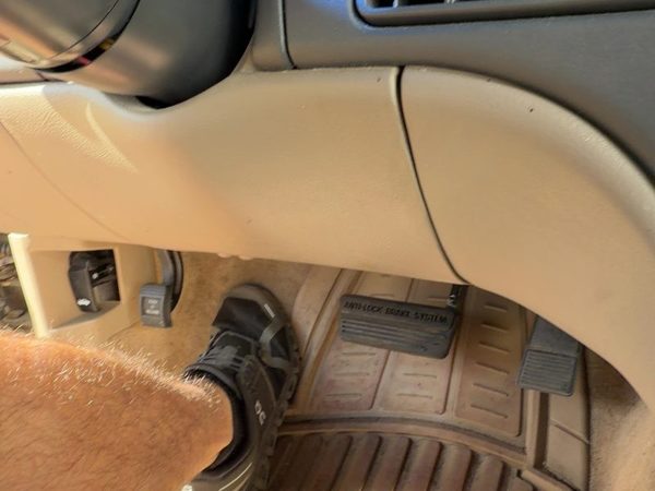 94-99 Pontiac Bonneville Lower Dash Under Column Knee Bolster Trim Panel Oem Tan — photo 3