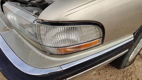 91-96 Buick Park Ave Driver Left Front Turn Signal Light Lamp Oem Fender Mounted — photo 2