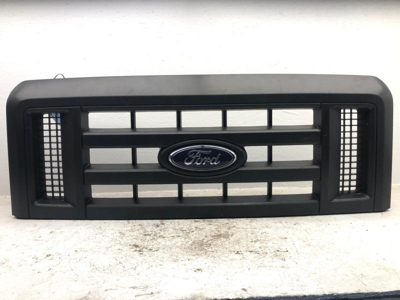 2011 Ford E-350 Super Duty Grille Van E350 Bottom Corner Cracked