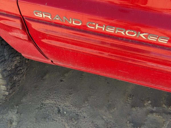 99-04 Grand Cherokee Driver Front Moulding From Door Trim Strip Flame Red Pr4 — photo 3