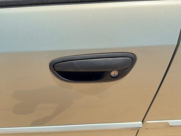 2005-2006 Subaru Legacy Outback Driver Left Front Outside Door Handle Oem — photo 2