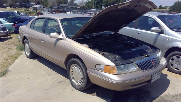 1997 Lincoln Continental — vehicle photo 1