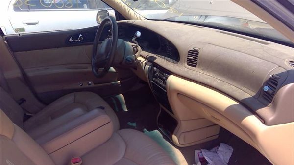1997 Lincoln Continental — vehicle photo 3