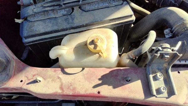 95-97 Nissan Hardbody Coolant Reservoir Radiator Overflow Tank Bottle Oem 2.4L — photo 1