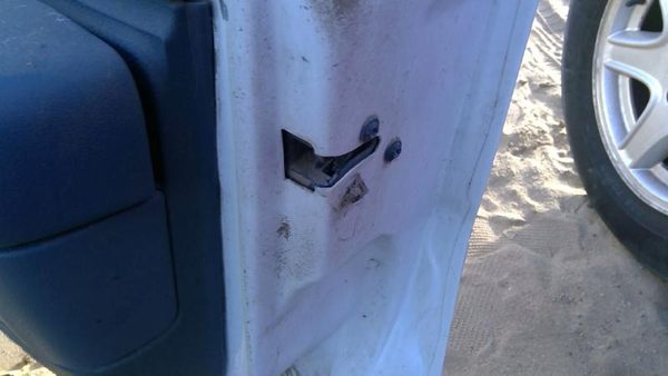 1993-1994 Chevy Caprice Passenger Right Front Door Latch With Rods/cables Oem — photo 4