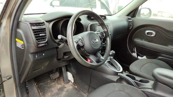 2017 Kia Soul Engine Fuse Box 2.0L — photo 3