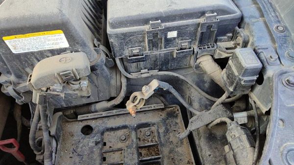 06-08 Sonata Complete Air Intake Cleaner Filter Box Housing With Tube 3.3L — photo 4