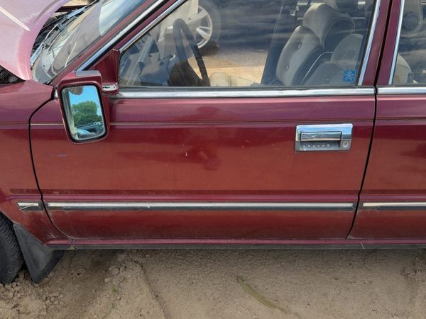 1987 Nissan Maxima Front Door LH Red — photo 3