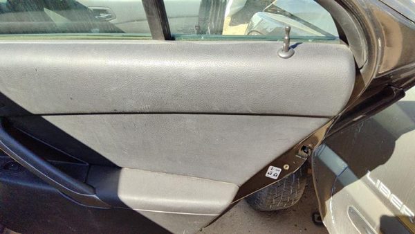 05-10 G6 Passenger Right Rear Door Trim Panel With Switches Back Black 19B — photo 2
