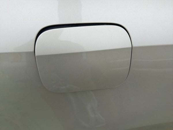 2011-2018 Vw Jetta Fuel Tank Door With Hinge Gas Lid Oem Filler Beige — photo 1