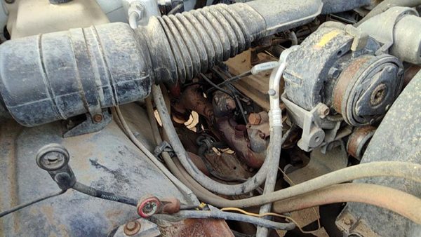 1988-1995 Chevy Silverado 1500 Passenger Right Exhaust Manifold Assembly 5.7L — photo 1