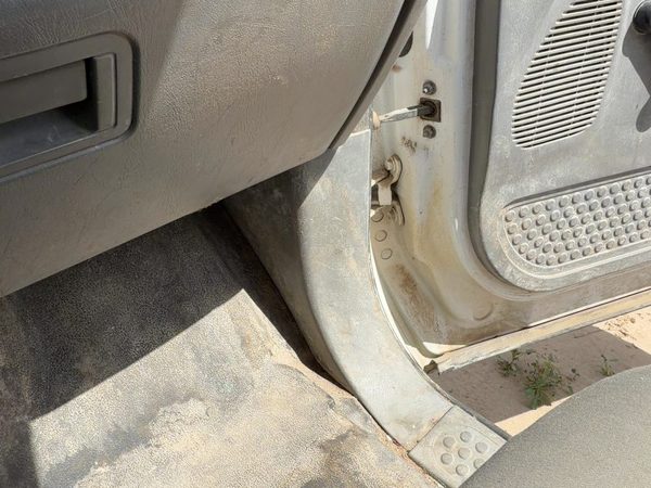1999-2007 Ford F350 Passenger Right Lower Kick Trim Panel Oem Gray — photo 5
